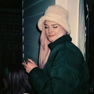 Meet your Posher, Amber